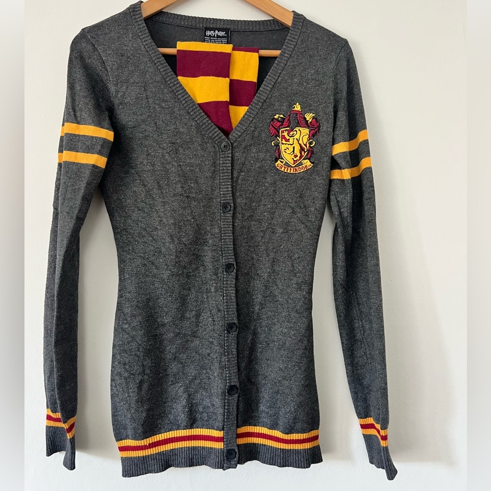 HARRY POTTER CARDIGAN & TALL SOCKS